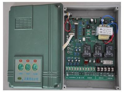 【供應(yīng)優(yōu)質(zhì)軟啟動(dòng)多功能、伸縮門、平移門、自動(dòng)門、電動(dòng)門控制箱】?jī)r(jià)格,廠家,圖片,電動(dòng)車控制器,無錫靈達(dá)機(jī)電科技-